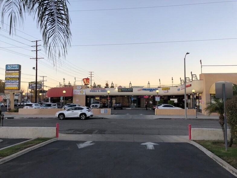 More Photos Of 6900 Reseda Blvd, Reseda Unknown For Lease