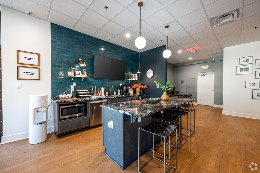 More Photos Of 221 E State St, West Lafayette Apartments For Lease