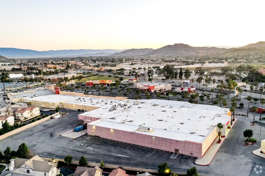 More Photos Of 700-784 N Main St, Corona Unknown For Lease