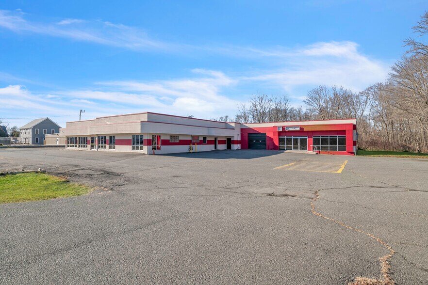 More Photos Of 253 Greenfield Rd, South Deerfield Auto Dealership For Sale