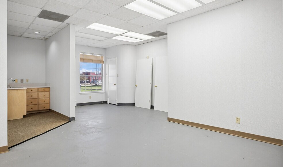 More Photos Of 6407 Colleyville Blvd, Colleyville Medical For Lease