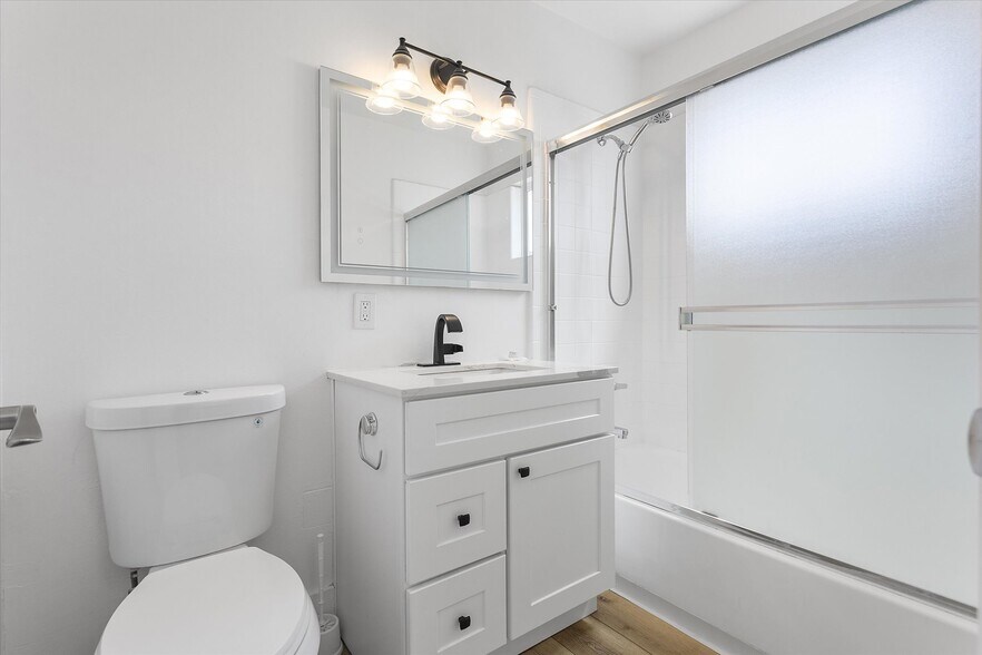 More Photos Of 2360 Ellsworth St, Berkeley Apartments For Sale
