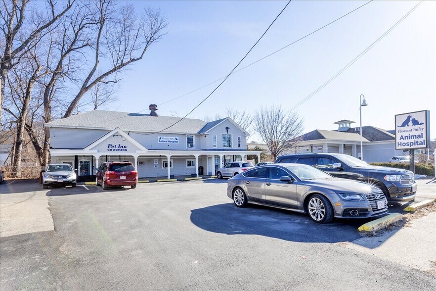 More Photos Of 21 Jackson St, Methuen Veterinarian Kennel For Sale