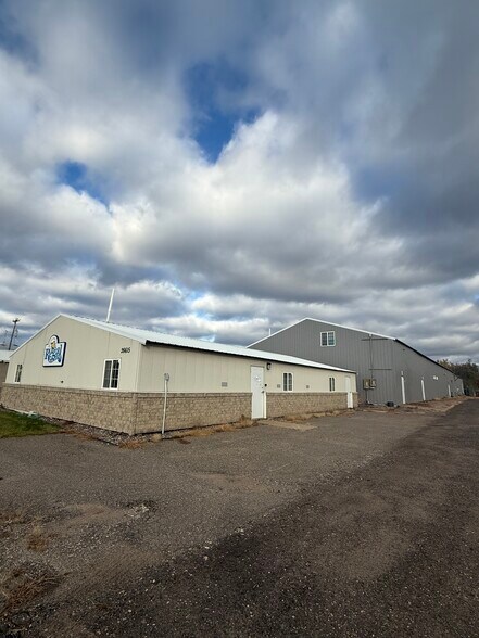 More Photos Of 26615 Fallbrook Ave, Wyoming Warehouse For Sale