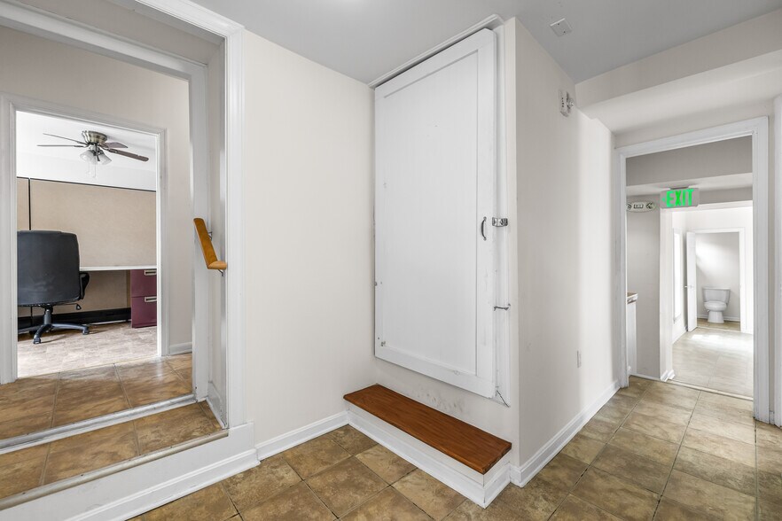 More Photos Of 410 Main St, Reisterstown Medical For Lease