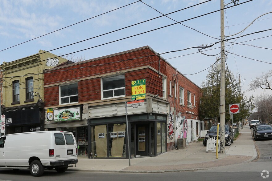 Primary Photo Of 616-618 Queen St W, Toronto Storefront Retail Residential For Lease