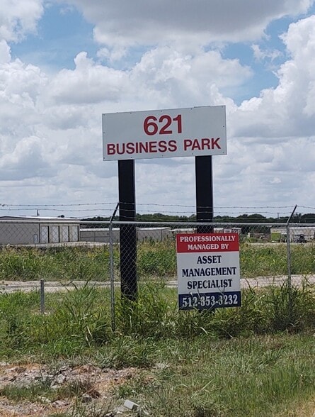 More Photos Of 3012 FM 621, San Marcos Unknown For Lease