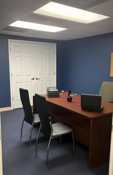 More Photos Of 3640 Hewatt Ct, Snellville Light Distribution For Sale