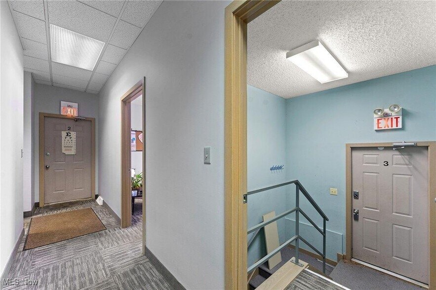 More Photos Of 925 Trailwood Dr, Youngstown Medical For Sale