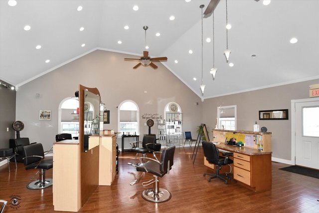 More Photos Of 111 N Lincoln St, Braidwood Storefront Retail Office For Sale