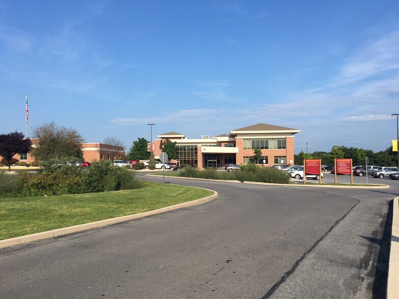 More Photos Of 17 Western Maryland Pky, Hagerstown Medical For Lease