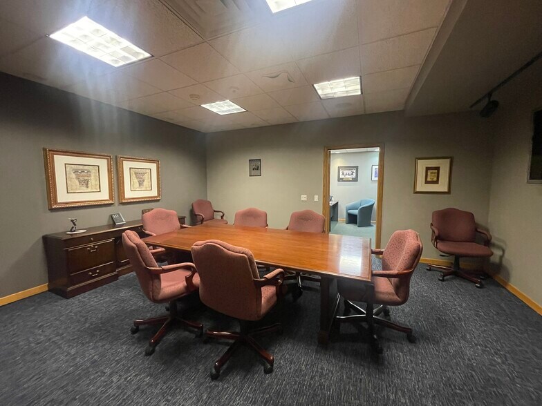 More Photos Of 3107 Beale Ave, Altoona Office For Sale