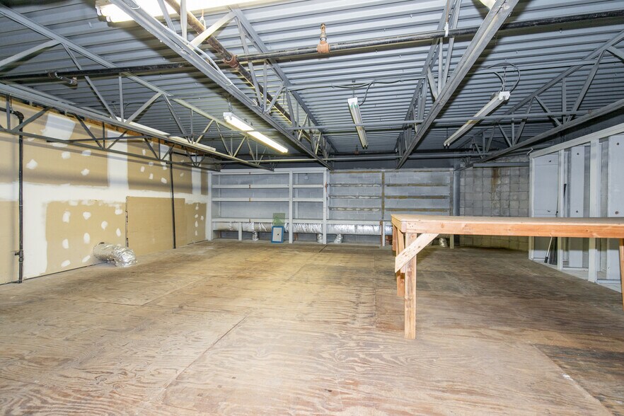 More Photos Of 161 Remington Blvd, Ronkonkoma Warehouse For Sale