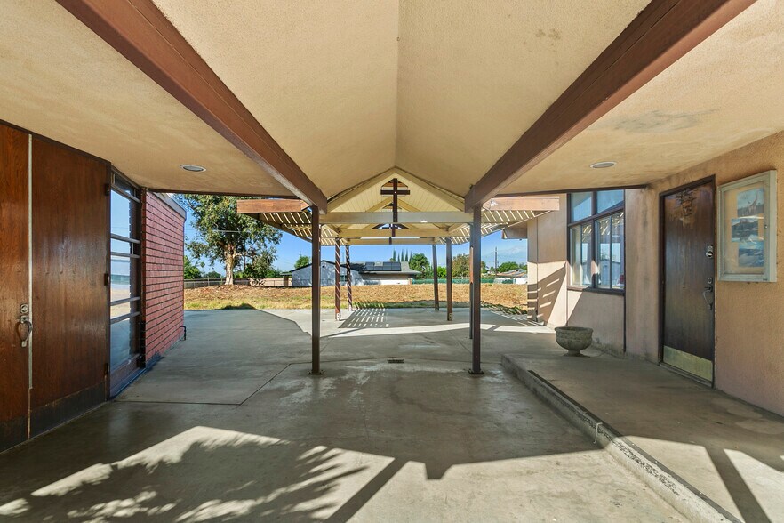 More Photos Of 7070 Palm Ave, Highland Specialty For Sale