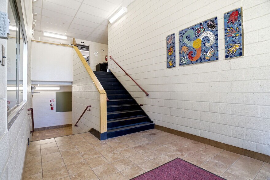 More Photos Of 6541 16TH Ave S, Richfield Schools For Lease