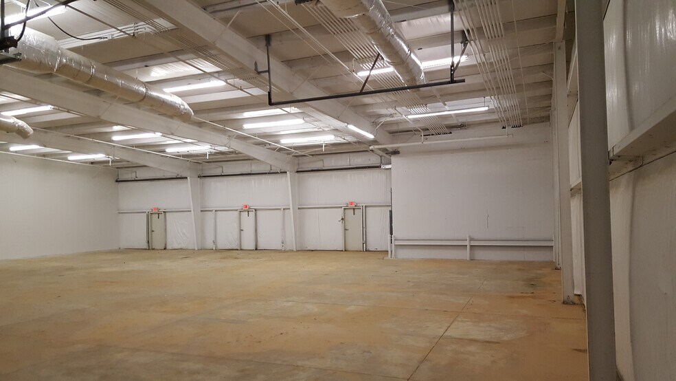 More Photos Of 1292 John Belt Dr, Douglasville Warehouse For Lease