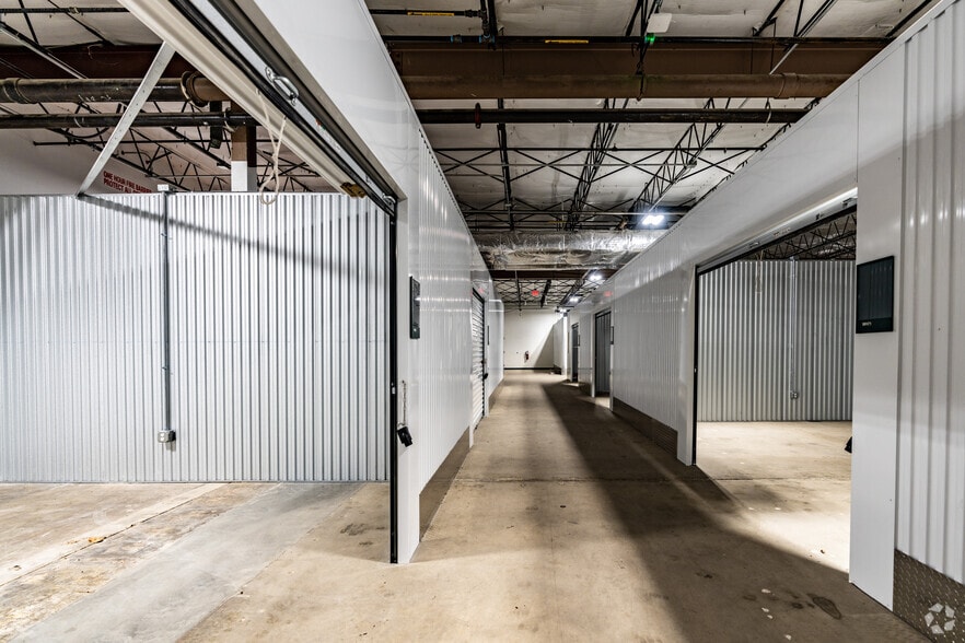 More Photos Of 1133 Polk Ave, Nashville Light Distribution For Lease