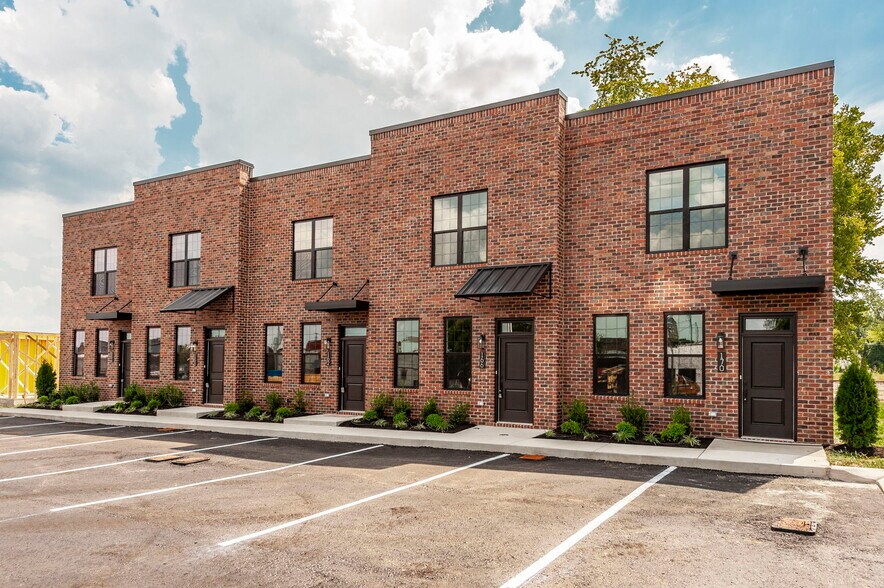 Primary Photo Of 903 Main st, Springfield Apartments For Sale