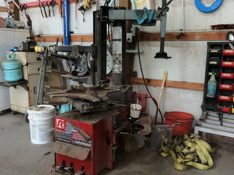 More Photos Of 77091 US Highway 278, Blountsville Warehouse For Sale