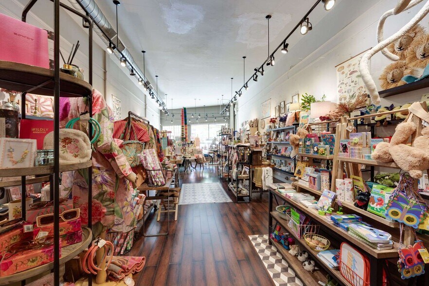 More Photos Of 5636 College Ave, Oakland Apartments For Sale