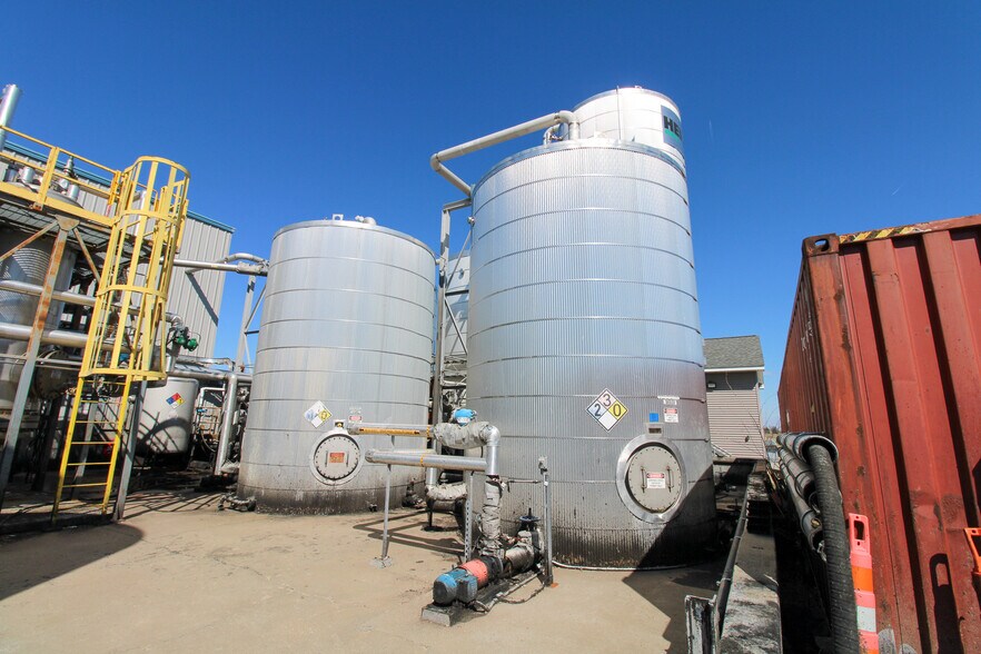 More Photos Of 5640 44th Ave S, Clinton Industrial For Sale