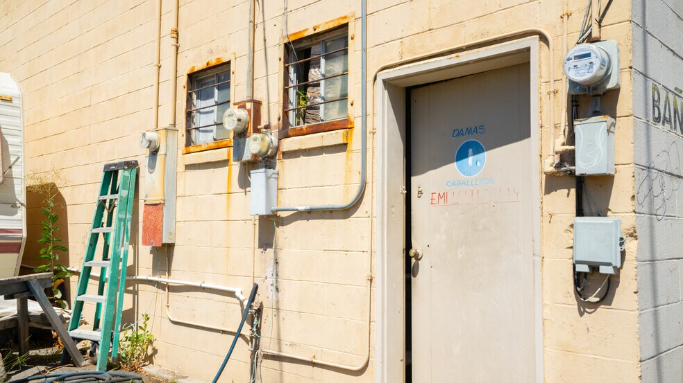 More Photos Of 21 Cypress Ave, Vallejo Service For Sale