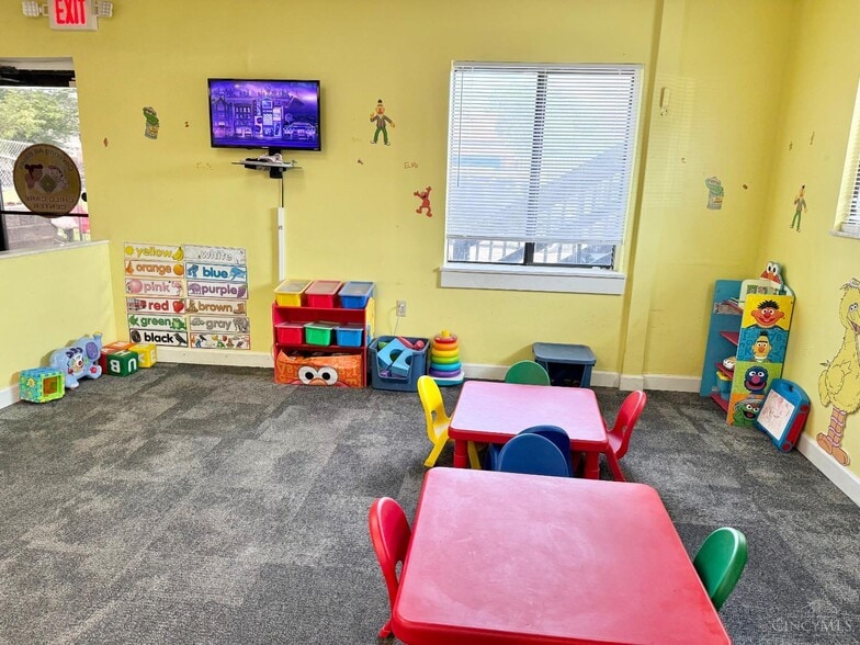 More Photos Of 3829 North Bend Rd, Cincinnati Office For Sale