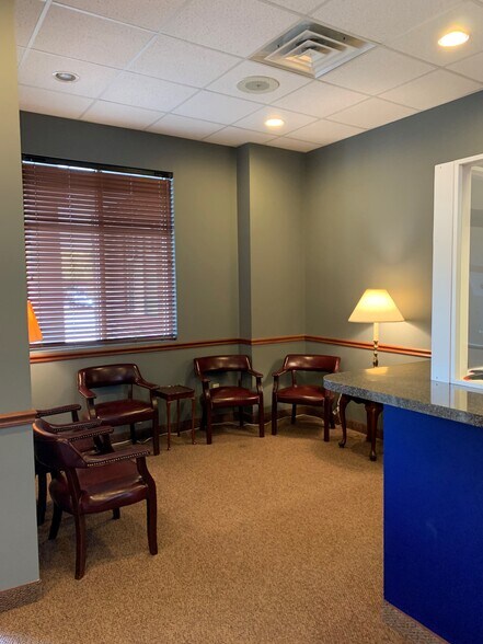 More Photos Of 2754 Front St, Cuyahoga Falls Office For Lease