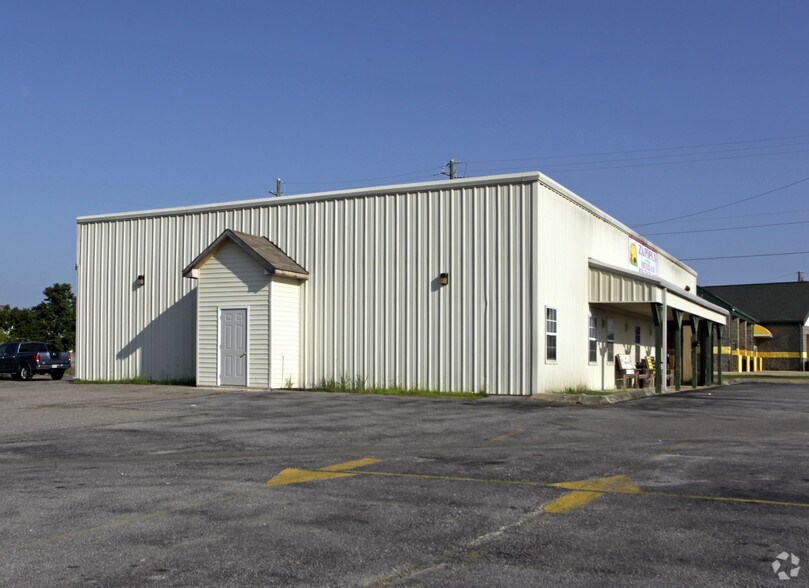 More Photos Of 4416 Us-31 Hwy, Calera Restaurant For Sale
