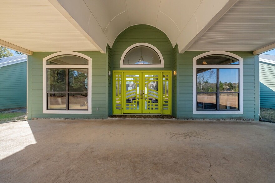 More Photos Of , Quincy Unknown For Sale