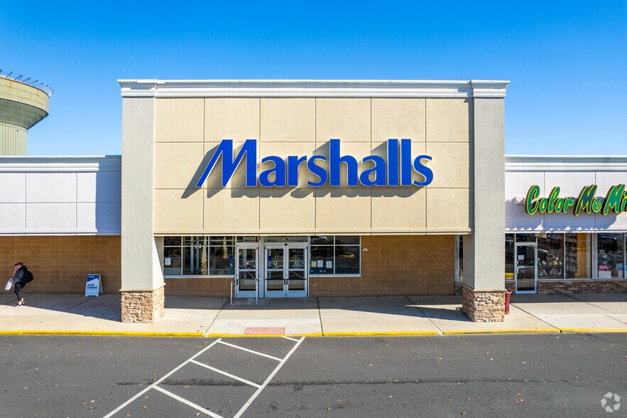 More Photos Of 2-34 Airport Sq, North Wales Unknown For Lease