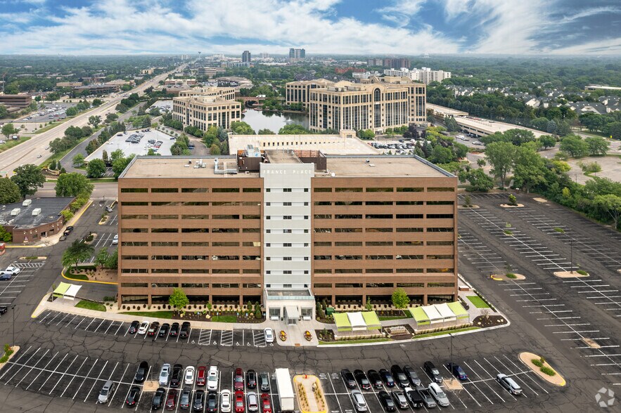 More Photos Of 3601 Minnesota Dr, Bloomington Medical For Lease