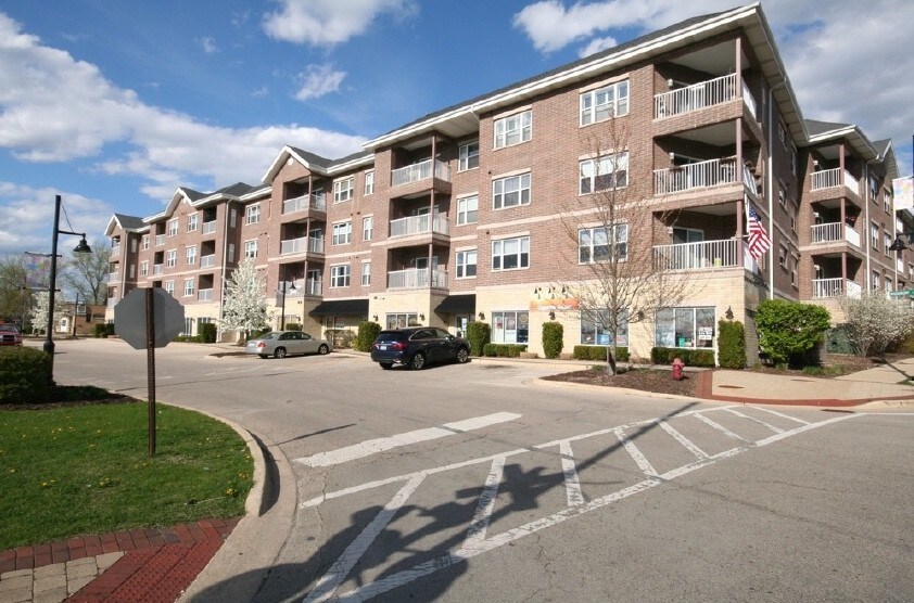 More Photos Of 15-85 N Woodbury St, South Elgin Apartments For Lease