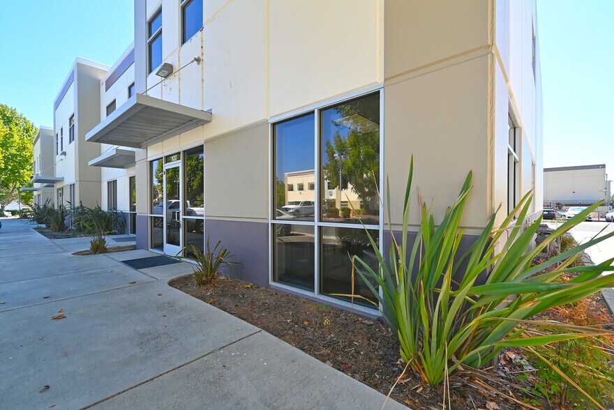 More Photos Of 435 Boulder Ct, Pleasanton Office For Sale