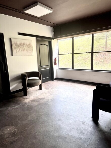 More Photos Of 1800 Jonesboro Rd SE, Atlanta Loft Creative Space For Lease