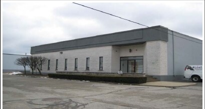 More Photos Of 33 Plan Way, Warwick Warehouse For Lease