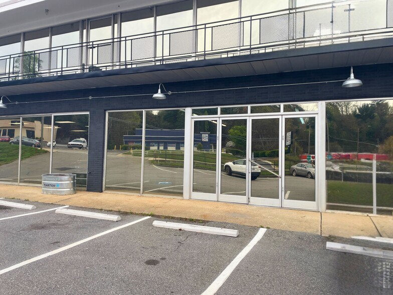 More Photos Of 1141 Patton Ave, Asheville Freestanding For Lease