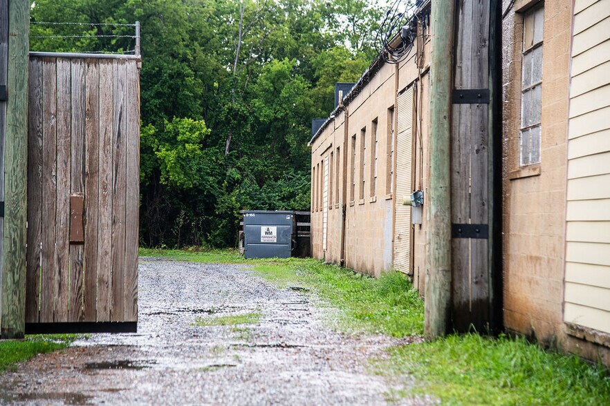 More Photos Of 2305 E 28th St, Chattanooga Industrial For Sale