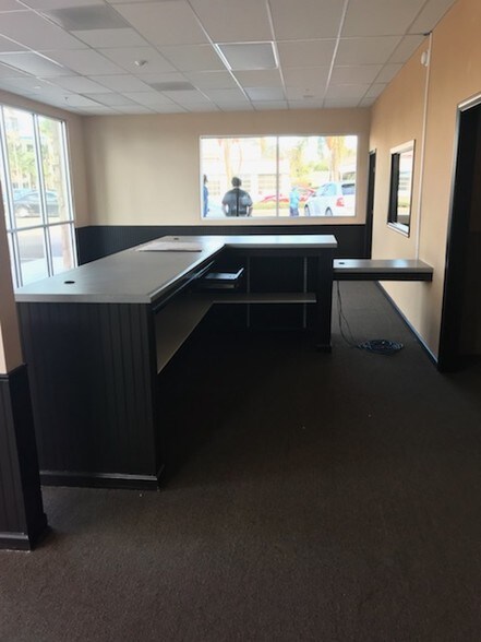 More Photos Of 2901 E Main St, Ventura Fast Food For Lease
