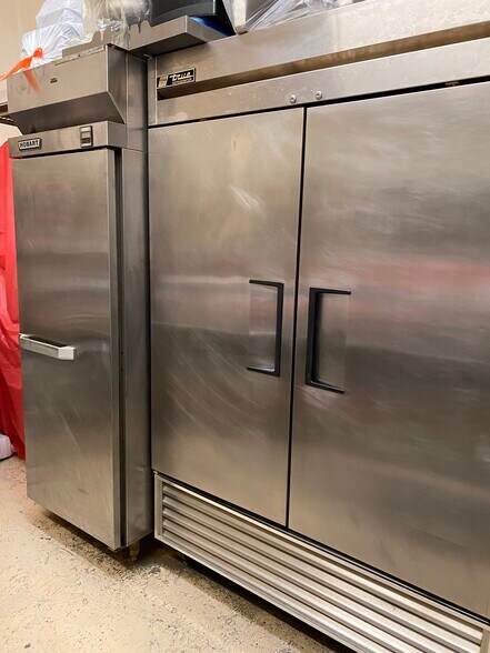 More Photos Of 2805 Fort Argyle Rd, Bloomingdale Bar For Sale