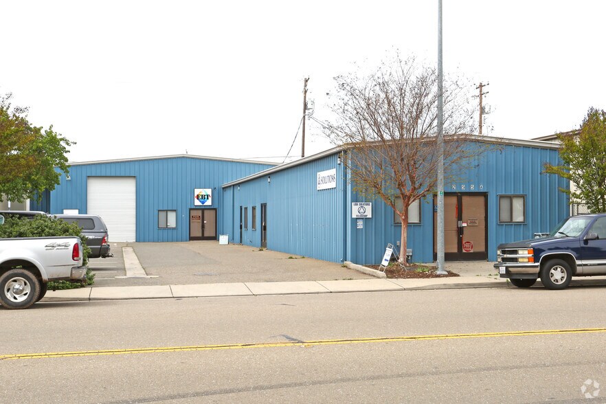 More Photos Of 255 S Guild Ave, Lodi Warehouse For Lease