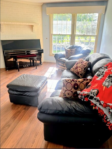 More Photos Of 1104 Old Charlotte Rd, White Bluff Assisted Living For Lease