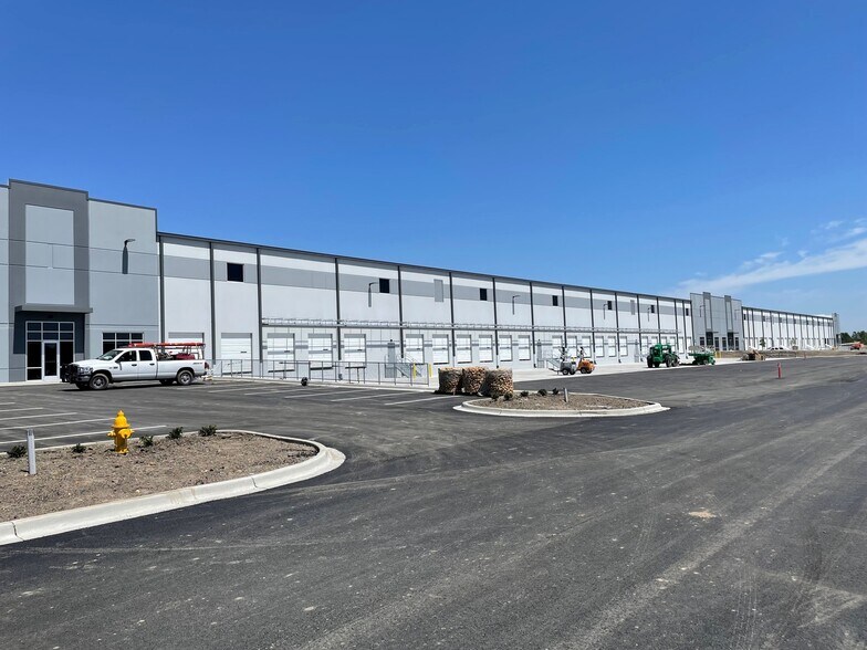 More Photos Of 225 Daniel Payne Dr, Birmingham Unknown For Lease