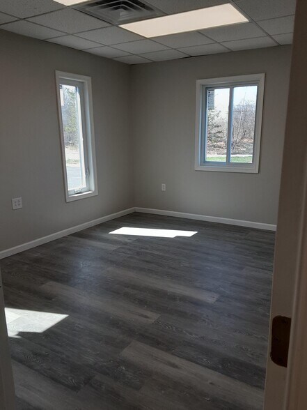 More Photos Of 5 N Conahan Dr, Hazleton Warehouse For Lease