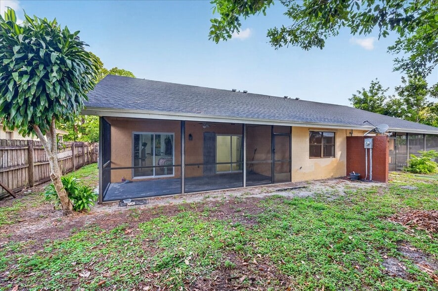 More Photos Of 12452 Guilford Way, Wellington Multifamily For Sale
