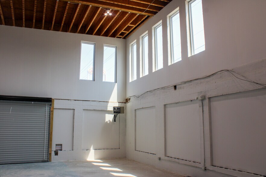 More Photos Of 8100 Memorial Pky SW, Huntsville Flex For Lease