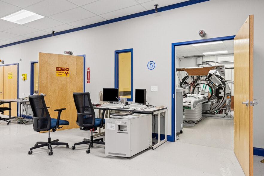 More Photos Of 8190 Regent Pky, Fort Mill Warehouse For Lease