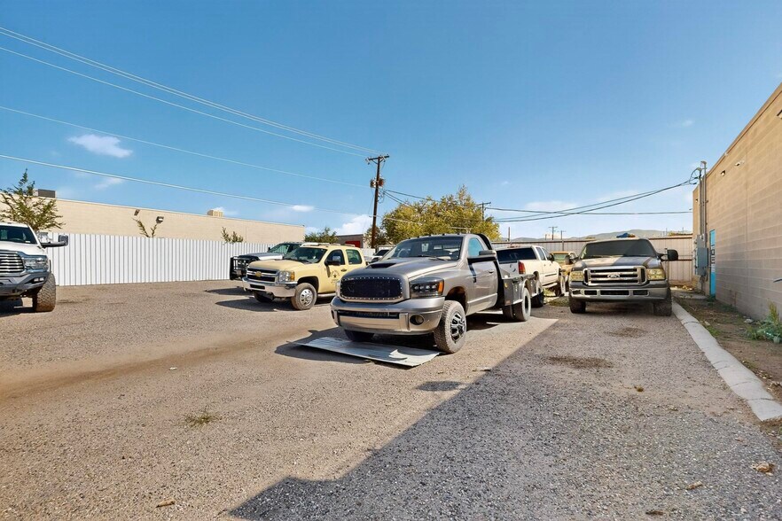 More Photos Of 2105 Aztec Rd NE, Albuquerque Warehouse For Sale