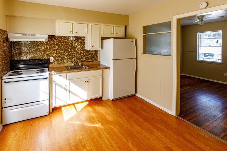 More Photos Of 9222 Lockwood Dr, Houston Apartments For Sale