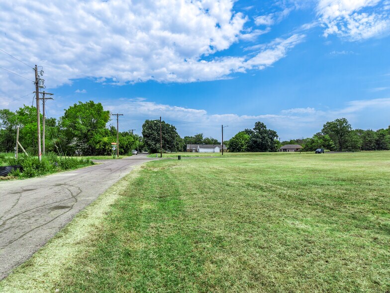 More Photos Of 0 Frank St, Terrell Land For Sale